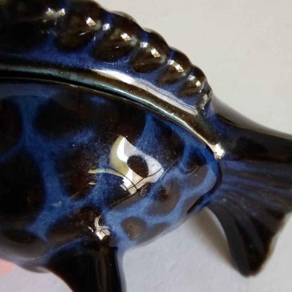 VINTAGE JAPAN JAPANESE HAND CRAFTED BLUE CERAMIC LIDDED KOI FISH SHAPED DISH - Picture 9 of 11